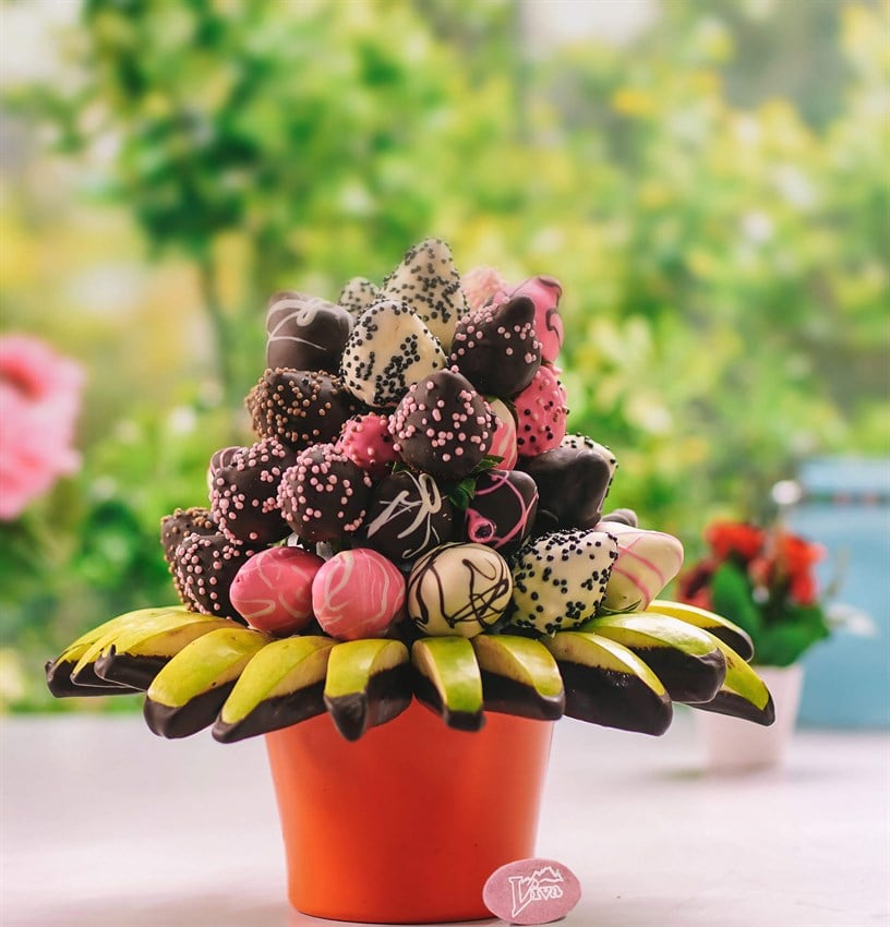 Liva Sevgililer Günü Çikolatalı Çiçek Sepeti
