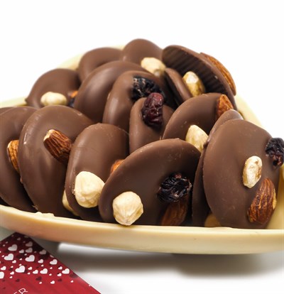 Liva Sevgililer Günü Kabuk İçinde Kuruyemişli Çikolata