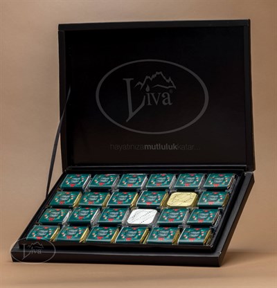 Yılbaşı Yeşil Mutlu Yıllar Sargılı Madlen Çikolata 72'li Paket